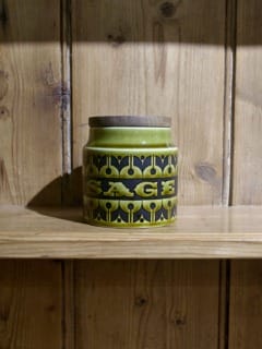 再入荷】 ペニーワイズ】タンス【イギリス・アンティーク】 （ザ