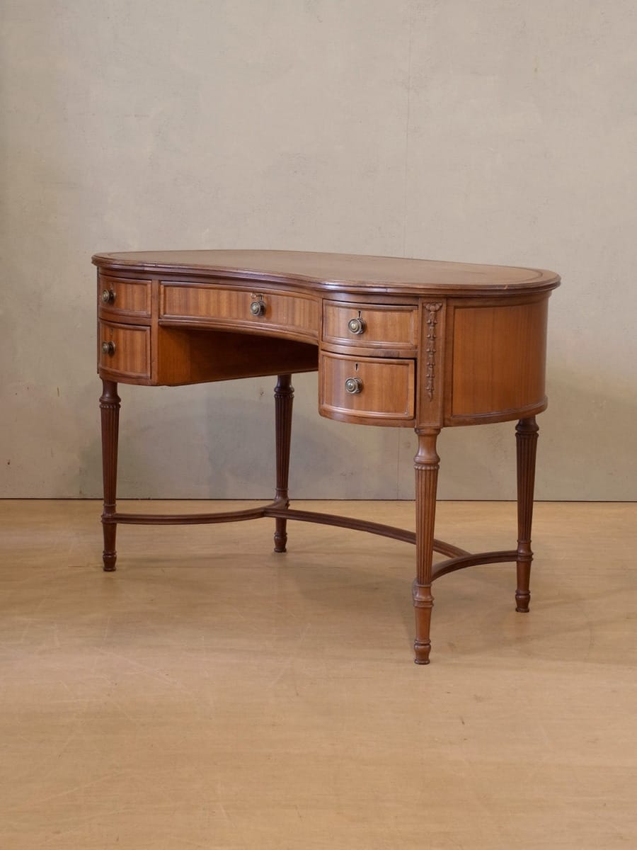 ウォルナットキドニーデスク | THE PENNY WISE Antique ザ