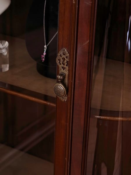 マホガニーコーナーキャビネット | THE PENNY WISE Antique ザ